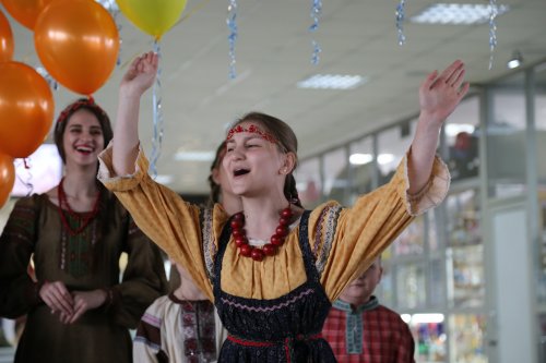 Аэропорт Хабаровск поздравил детей 1 июня