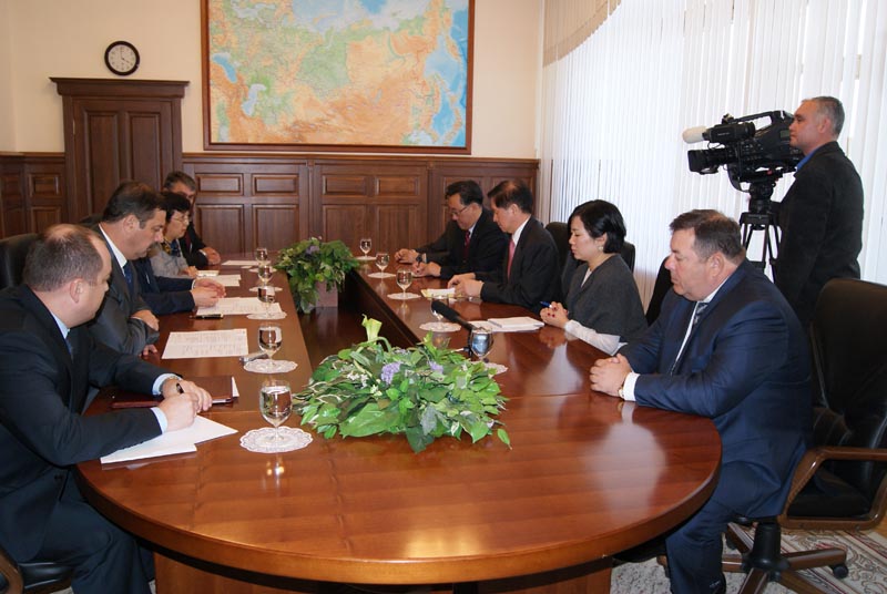 Вице-президент авиакомпании Korean Air прибыл с рабочим визитом в аэропорт Хабаровск (Новый)