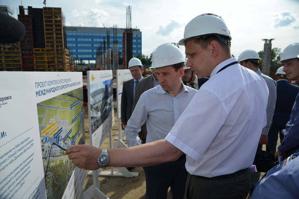 Министр по развитию Дальнего Востока оценил темпы строительства терминала внутренних авиалиний аэропорта Хабаровск (Новый)