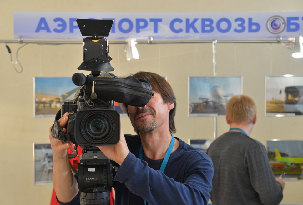В аэропорту Хабаровск открылась фотовыставка «Аэропорт сквозь объектив»