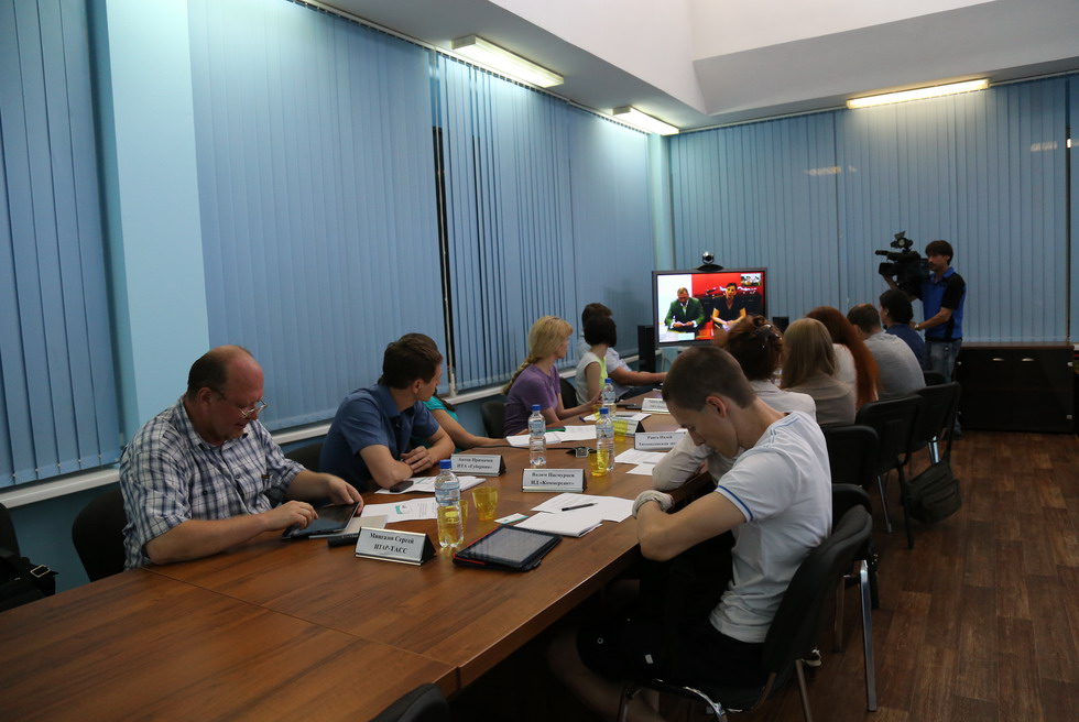 В аэропорту Хабаровск состоялась видеоконференция руководства ОАО «Хабаровский аэропорт» и дальневосточных журналистов