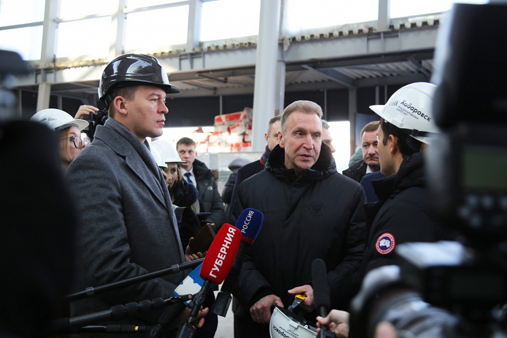 Игорь Шувалов посетил стройплощадку международного терминала аэропорта Хабаровск
