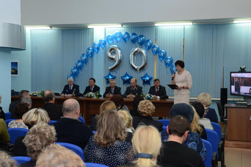 В аэропорту Хабаровск чествовали ветеранов гражданской авиации и передовиков производства