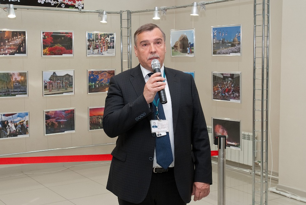 Фотовыставка «Многоликая Ниигата» открылась в аэропорту Хабаровск