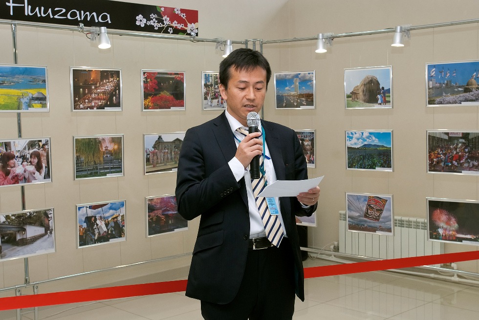 Фотовыставка «Многоликая Ниигата» открылась в аэропорту Хабаровск