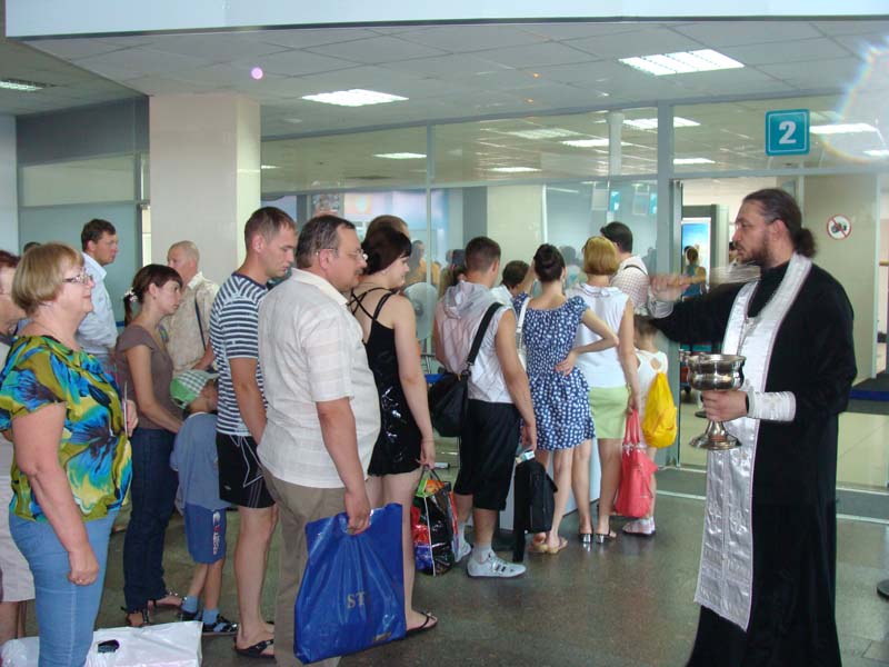 В аэропорту Хабаровск открыта иконная лавка