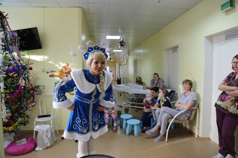 Новогодний праздник для пациентов КГУЗ «Детская краевая больница»