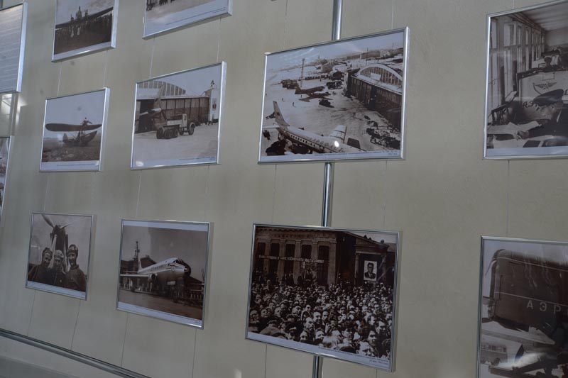 В аэропорту Хабаровск состоялось открытие фотовыставки «Листая прошлого страницы…»