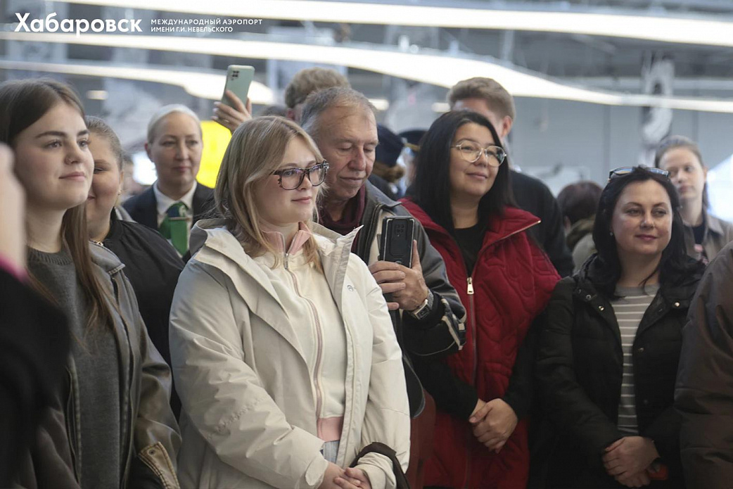 Выставка к 100-летию Хабаровского музыкального театра открылась в Международном аэропорту Хабаровск