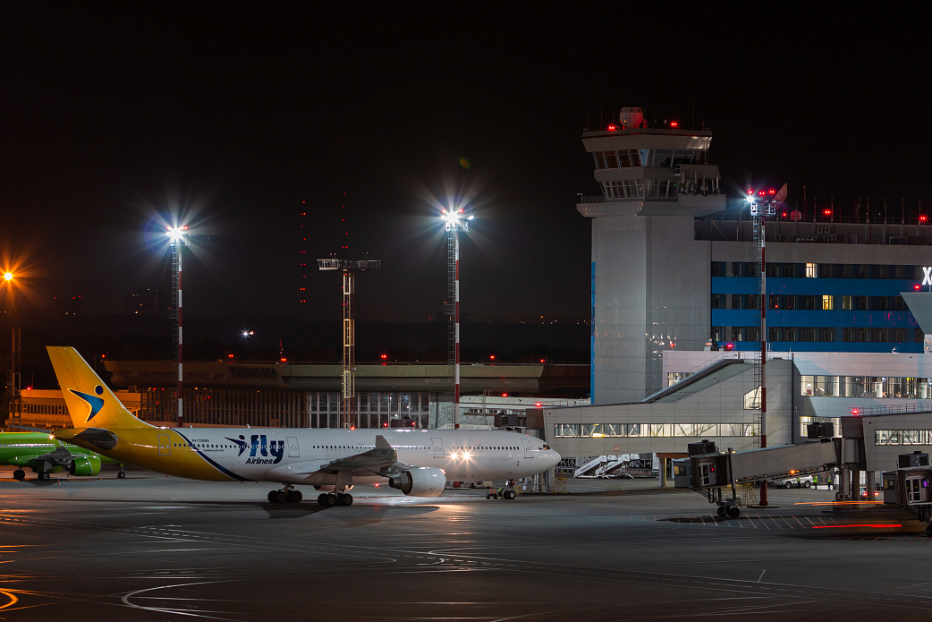 Стартовали продажи авиакомпании iFly на прямые рейсы из международного аэропорта Хабаровск в Санкт-Петербург и Минеральные Воды